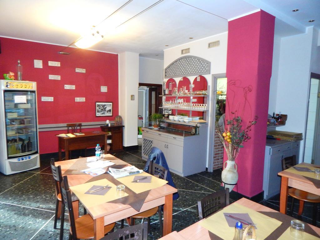 Albergo Torino Albenga Extérieur photo
